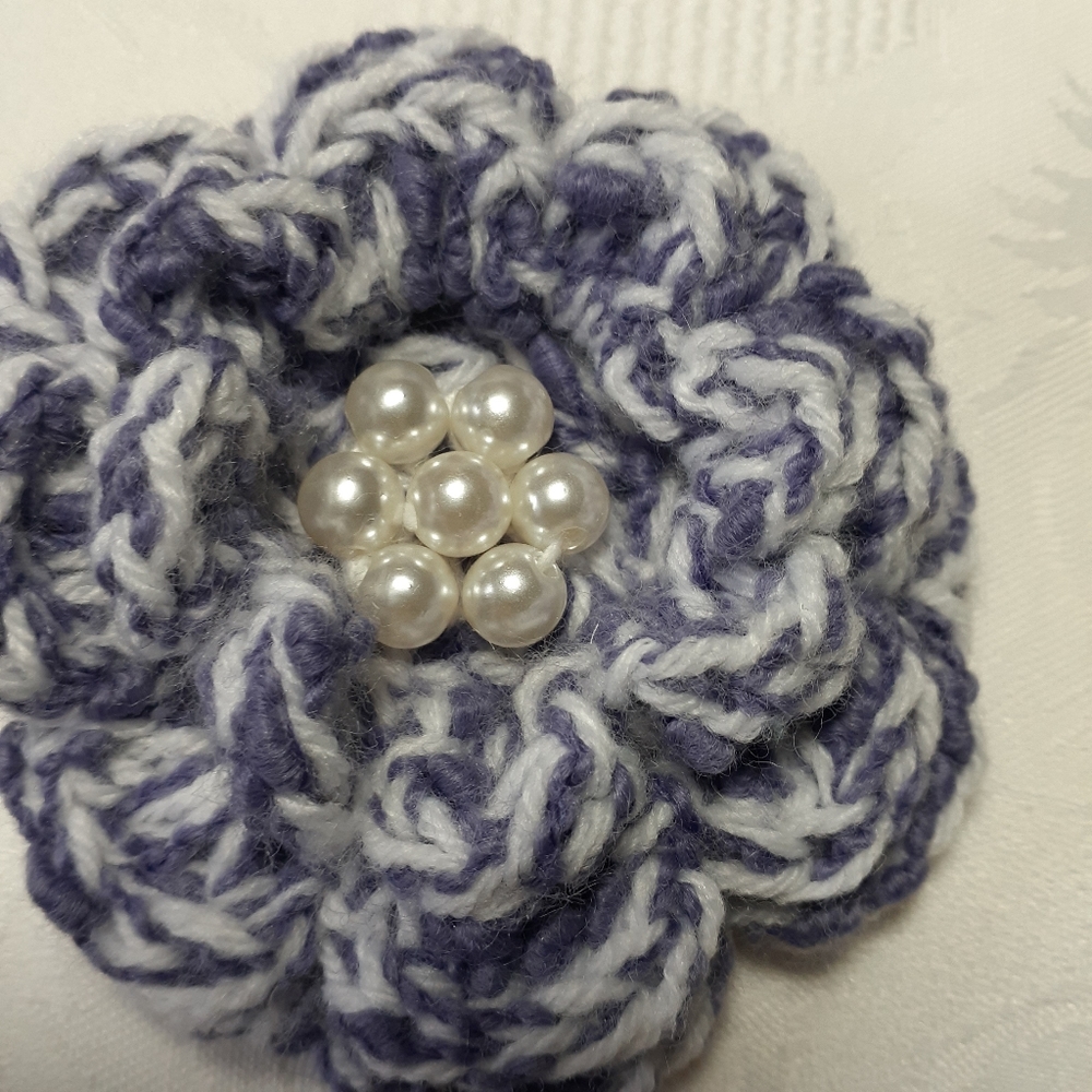 Crochet flower brooch